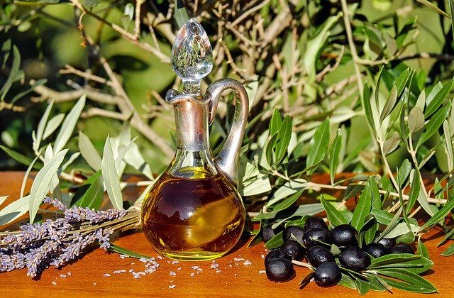 Come riconoscere un buon olio extravergine d'oliva